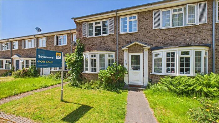 3 Bedroom Terraced House For Sale In Broomhall End, Horsell, Surrey, GU21