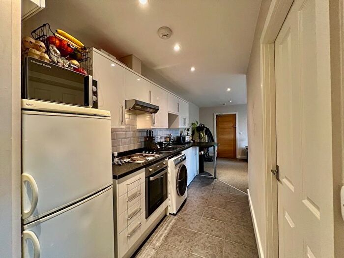 2 Bedroom Flat To Rent In Castle Road, Kirby Muxloe, Leicester, LE9