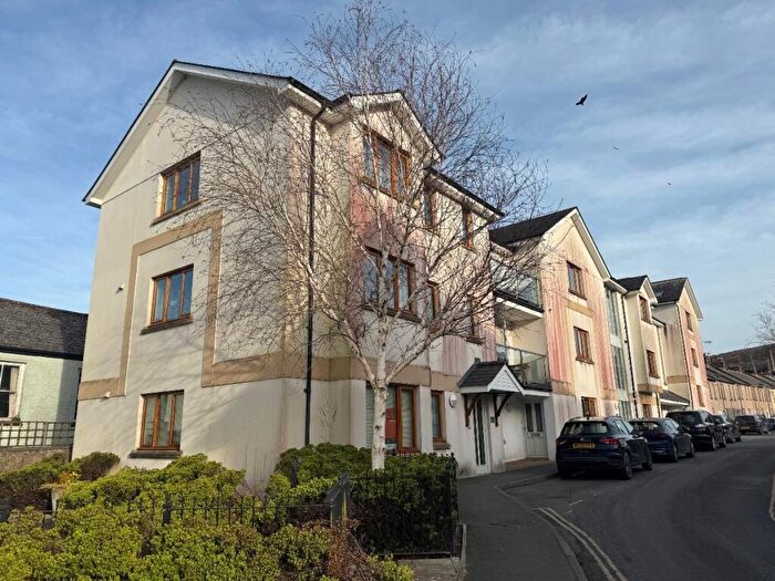 2 Bedroom Flat To Rent In Okehampton, EX20