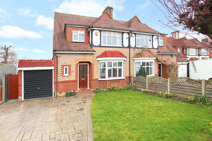 3 Bedroom Semi-Detached House For Sale In Firsby Avenue, Shirley, CR0