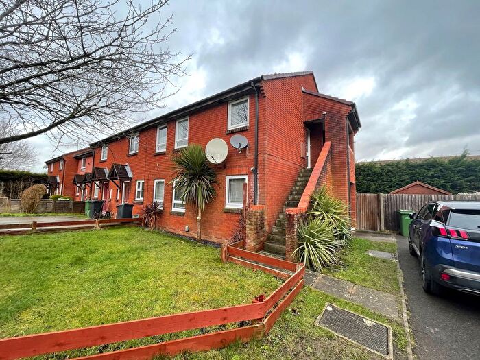 Studio To Rent In Brent Close, Thatcham, RG19