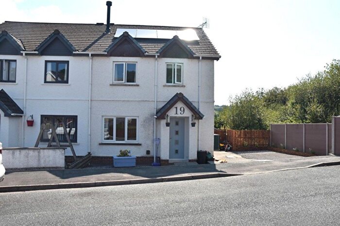 3 Bedroom Semi-Detached House For Sale In Bryn Deri Close, Adpar, Newcastle Emlyn, SA38
