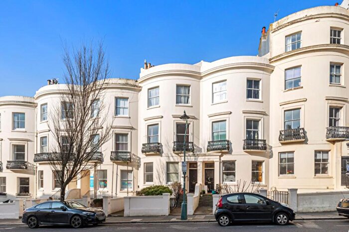 2 Bedroom Property To Rent In Lansdowne Place, - Lansdowne Place, BN3