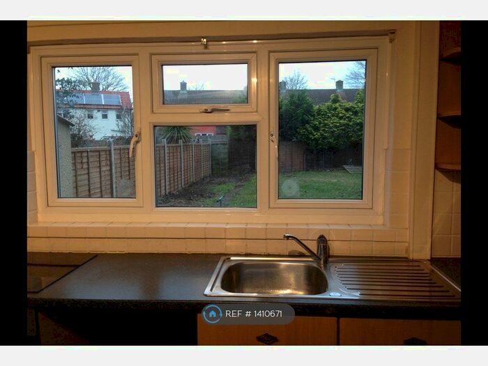 3 Bedroom Terraced House To Rent In Ismay Road, Cheltenham, GL51