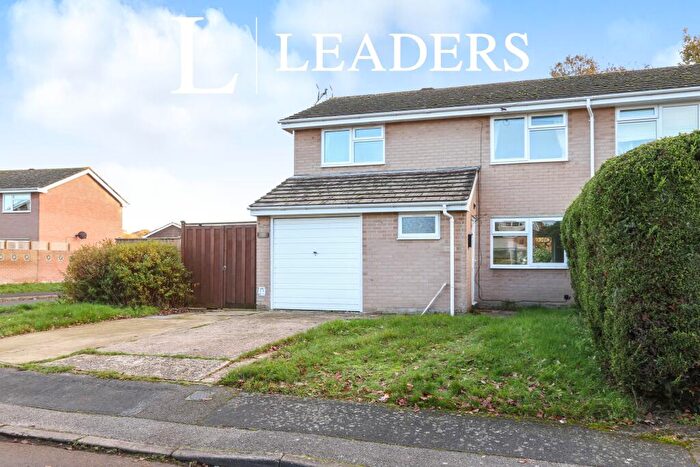 4 Bedroom Semi-Detached House To Rent In Peace Close, Bransgore, Christchurch, BH23