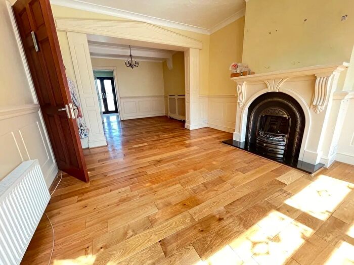 3 Bedroom Terraced House To Rent In Grosvenor Road, Dagenham, RM8