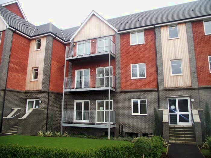2 Bedroom Flat To Rent In Fenny Stratford, Milton Keynes, MK2