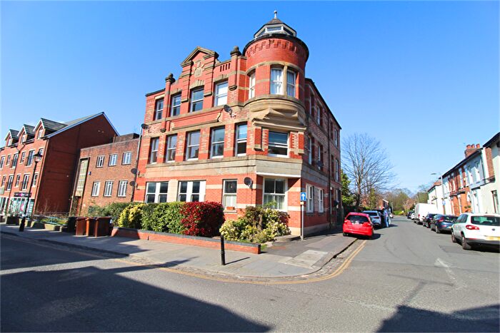 2 Bedroom Flat To Rent In Derby Range, Heaton Moor, Stockport, SK4