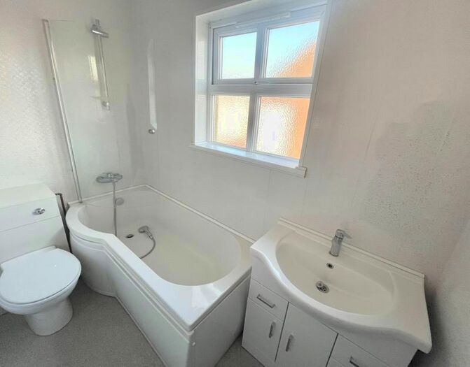 1 Bedroom Flat To Rent In Brereton Avenue, Cleethorpes, DN35