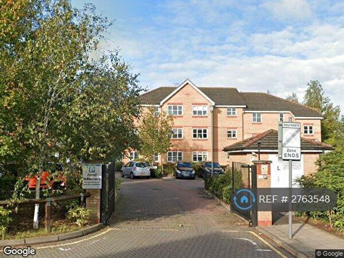 2 Bedroom Flat To Rent In Coltswood Court, London, N14