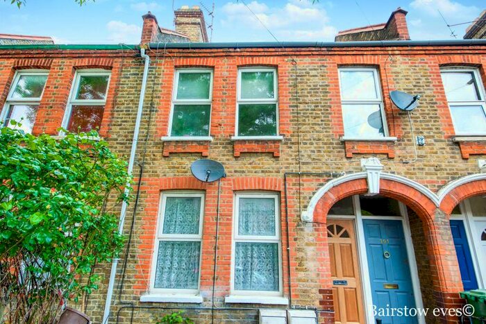 3 Bedroom Flat To Rent In Brettenham Road, Walthamstow, E17