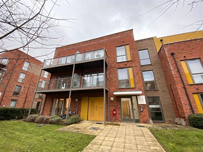 2 Bedroom Flat To Rent In Nihill Place, Croydon, CR0