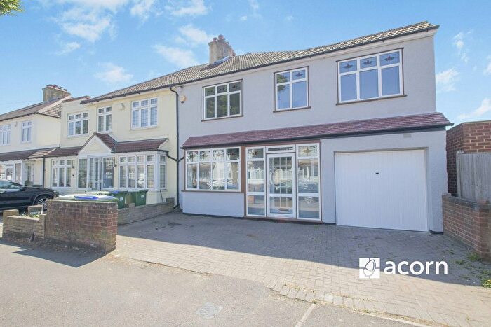 4 Bedroom Semi-Detached House To Rent In Holmesdale Road, Bexleyheath, DA7