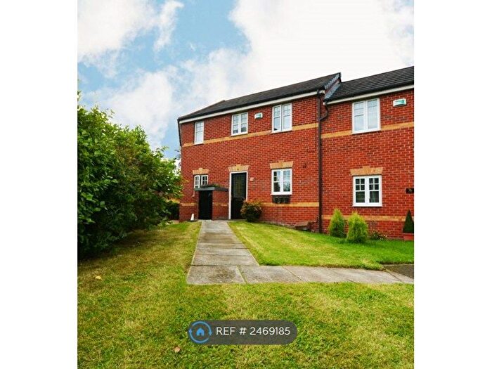 3 Bedroom Semi-Detached House To Rent In Northcote Avenue, Wythenshawe, Manchester, M22