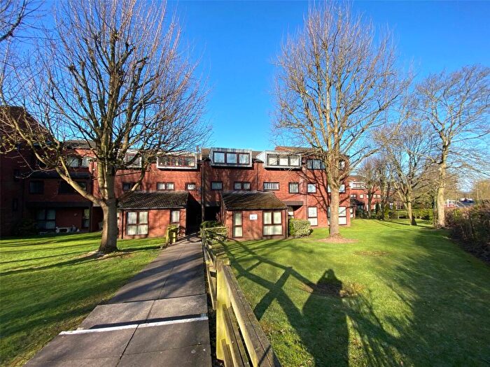 2 Bedroom Flat To Rent In Badgers Bank Road, Sutton Coldfield, West Midlands, B74