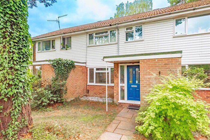 3 Bedroom Terraced House For Sale In Kirkstone Close, Camberley, GU15
