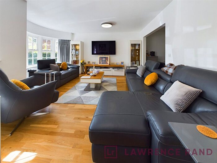 4 Bedroom Detached House To Rent In Priory Close, Ruislip, Middlesex, HA4