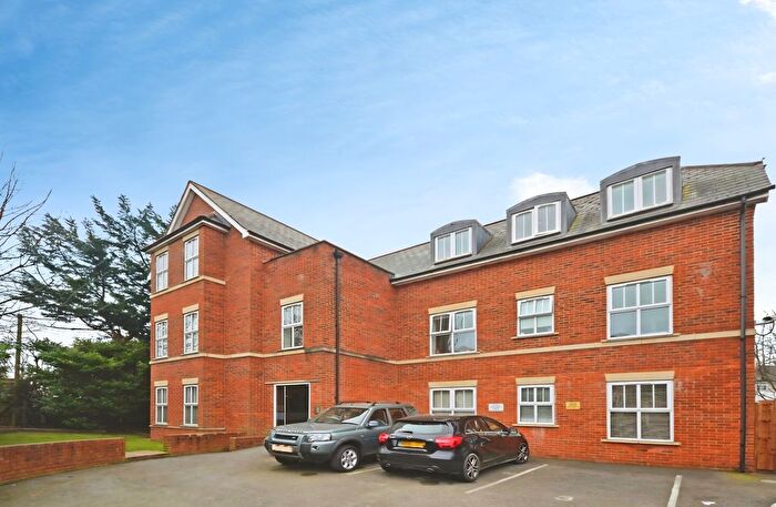 2 Bedroom Flat To Rent In Plaistow Lane, Bromley, BR1