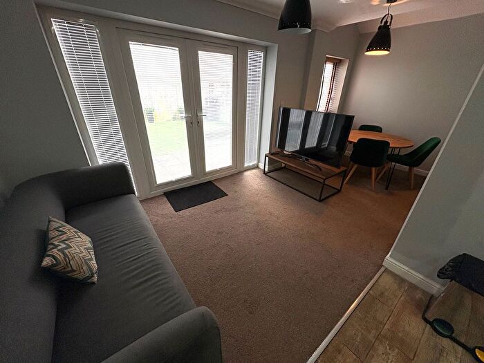 2 Bedroom Flat To Rent In Cowbridge Road East, Canton, Cardiff, CF5