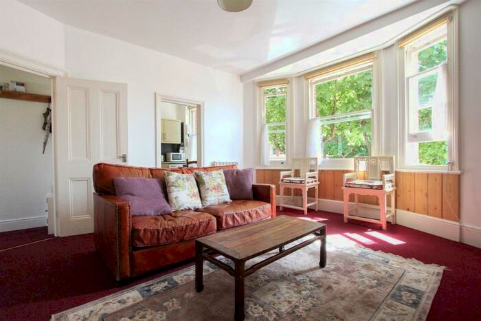 1 Bedroom Apartment To Rent In St. James's Avenue, Brighton, BN2