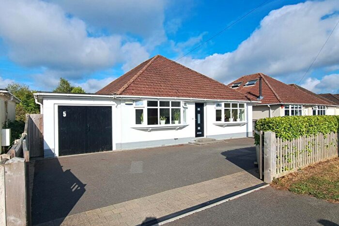 4 Bedroom Bungalow For Sale In Leigh Road New Milton, BH25
