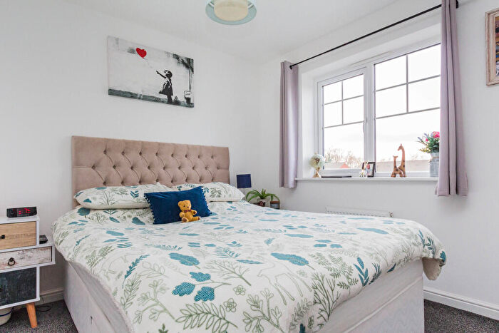 3 Bedroom Terraced House For Sale In Lime Oval, Raunds, NN9