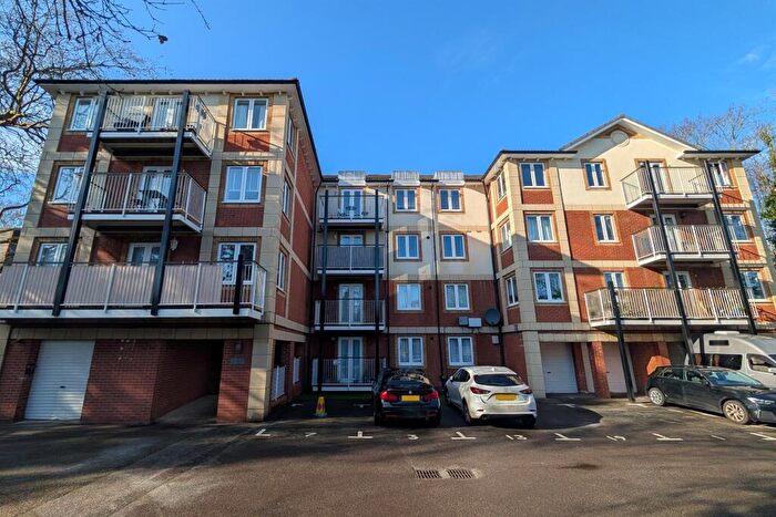2 Bedroom Flat For Sale In Banister Park, SO15