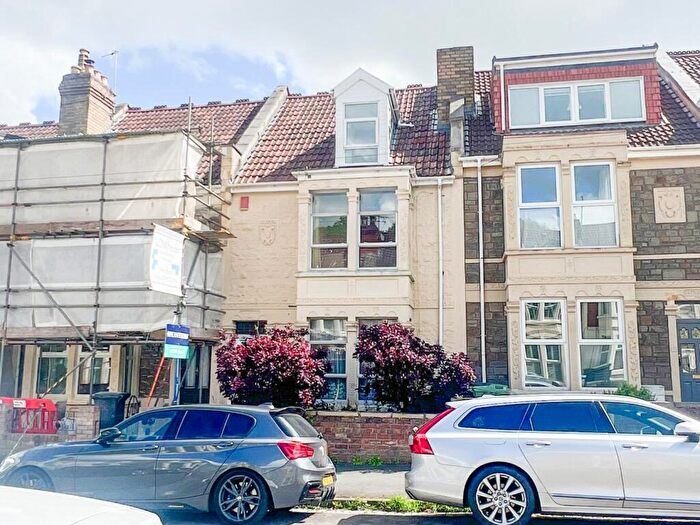 5 Bedroom Terraced House For Sale In Hampstead Road, Bristol, BS4