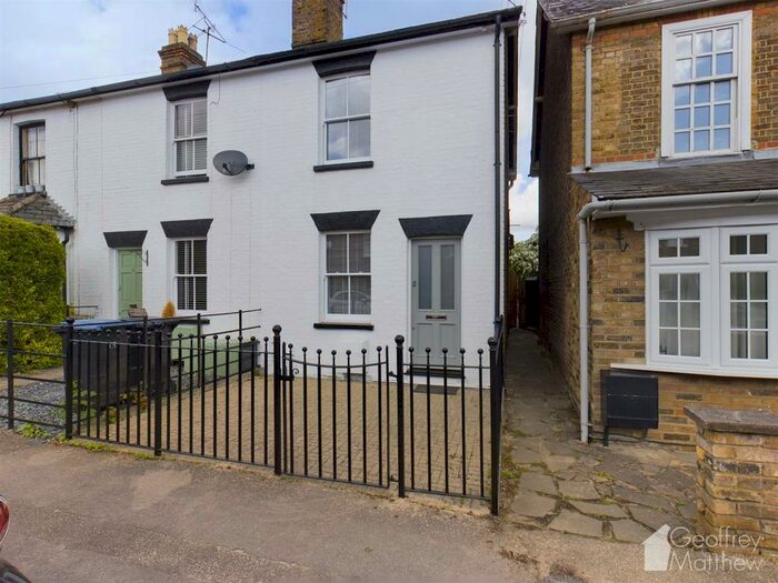 3 Bedroom Semi-Detached House To Rent In Bury Road, Old Harlow, CM17