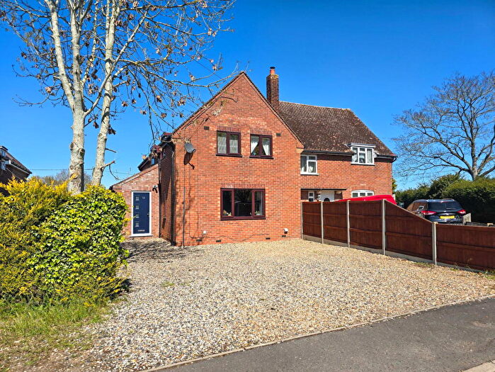 5 Bedroom Semi Detached House For Sale In Winfarthing Road Banham, NR16