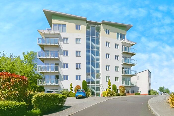 2 Bedroom Flat For Sale In Trem Elai, Penarth, CF64