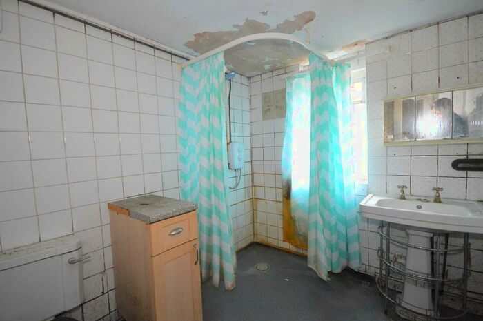 3 Bedroom Semi-Detached House For Sale In Wheatsheaf Close, Wrabness, Manningtree, CO11