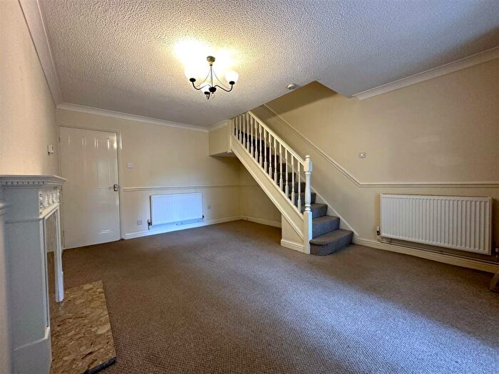 2 Bedroom End Of Terrace House To Rent In Southfield, Balderton, NG24