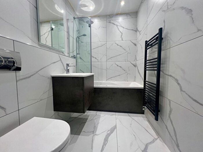 2 Bedroom Apartment To Rent In High Street, Baldock, SG7