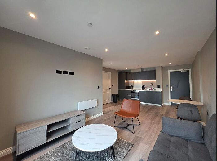 1 Bedroom Flat To Rent In Springwell Gardens, Whitehall Road, Leeds City Centre, LS12