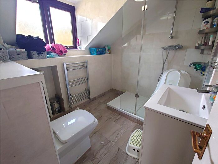1 Bedroom End Of Terrace House For Sale In Rodmell Close, Hayes, Greater London, UB4