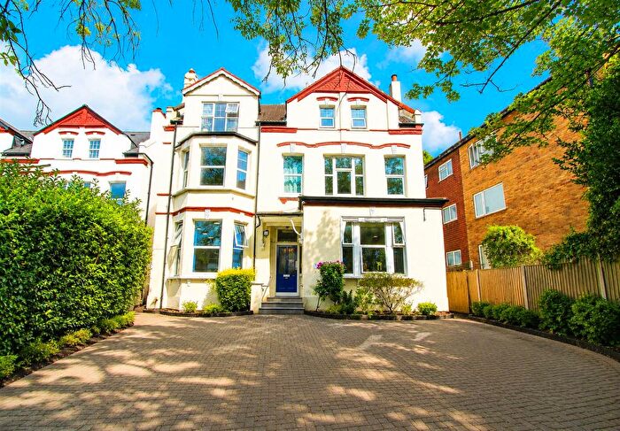 1 Bedroom Flat For Sale In Brighton Road, South Sutton, SM2