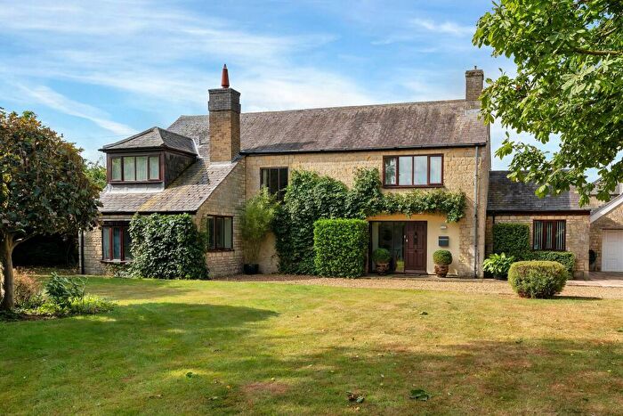 4 Bedroom Detached House For Sale In Kings Close, Market Overton, LE15