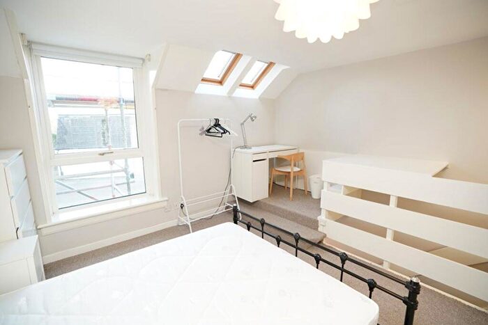 1 Bedroom Flat To Rent In Raeburn Mews, Stockbridge, Edinburgh, EH4