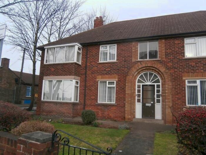 2 Bedroom Flat To Rent In Flat Armthorpe Road, Doncaster, South Yorkshire, DN2