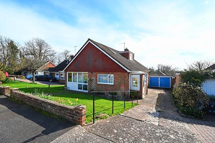 4 Bedroom Bungalow For Sale In Swanbourne Close, Lancing, West Sussex, BN15