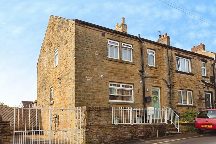 4 Bedroom End Of Terrace House For Sale In Hammerton Street, Pudsey, LS28