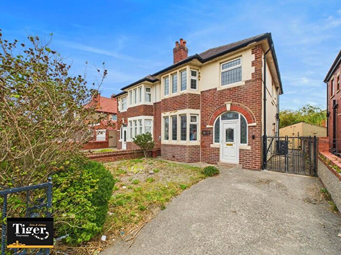 3 Bedroom Semi-Detached House For Sale In Harrington Avenue, Blackpool, FY4