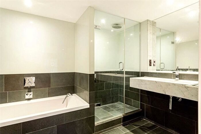 3 Bedroom Flat To Rent In Moore House, Gatliff Road, London, SW1W