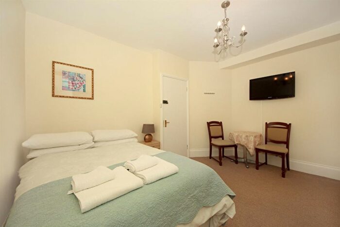 Studio To Rent In Uxbridge Road, W3