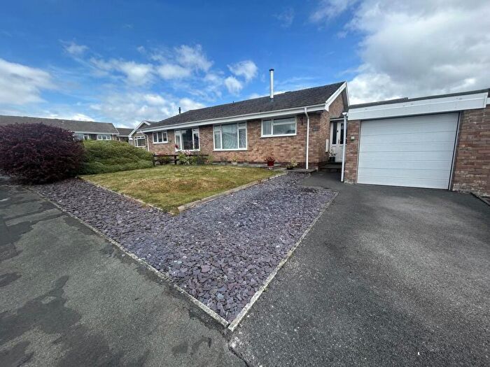 3 Bedroom Bungalow For Sale In Parc Pendre, Brecon, LD3