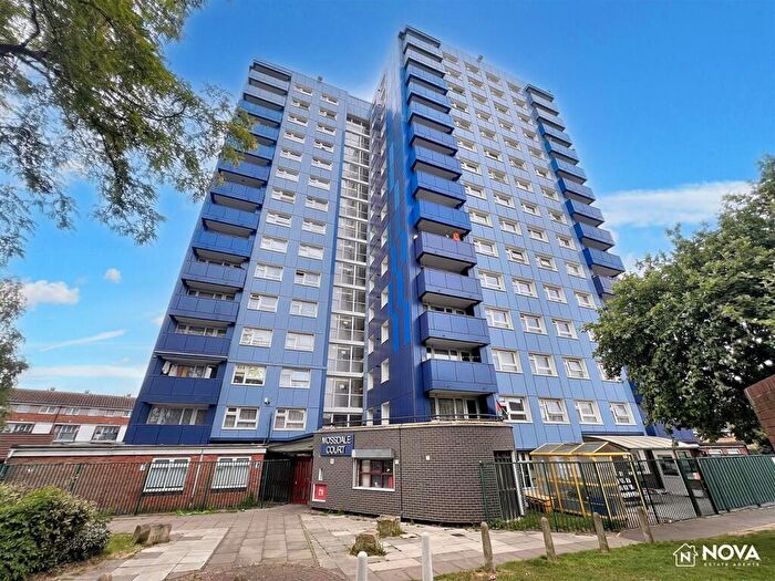 3 Bedroom Flat To Rent In Teesdale, Luton, LU4