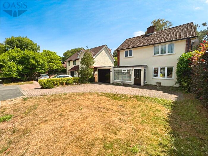 3 Bedroom Detached House For Sale In Oak Tree Close, Virginia Water, Surrey, GU25