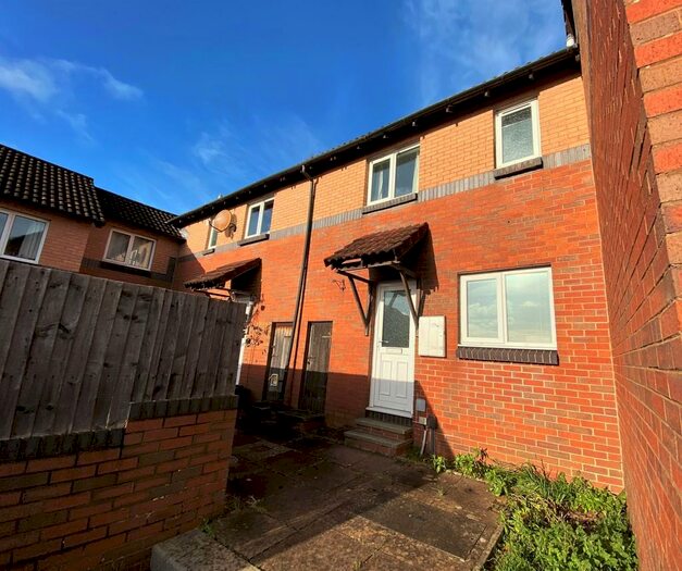 2 Bedroom Terraced House To Rent In Farm Hill, Exeter, EX4