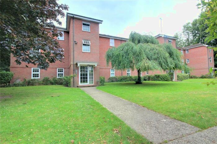 2 Bedroom Flat To Rent In Armadale Court, Westcote Road, Reading, Berkshire RG30